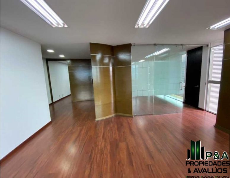 Oficina disponible para Arriendo en Medellín con un valor de $10,000,000 código 1657