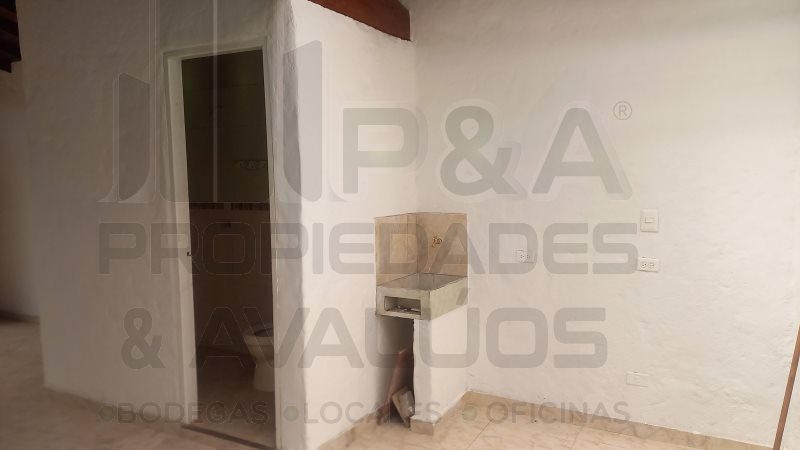 Bodega disponible para Arriendo en Medellin Simon Bolivar Foto numero 1