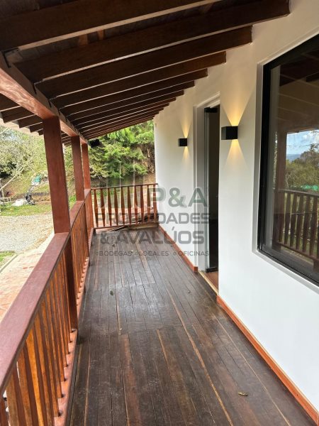 Casa-Finca disponible para Arriendo en Medellin Santa Elena Foto numero 1