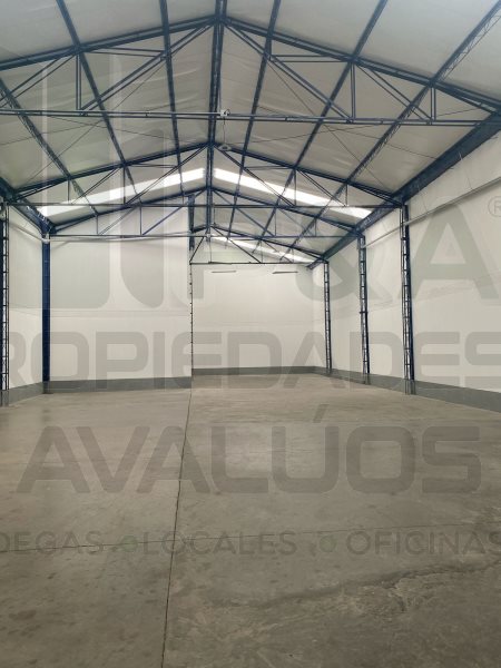 Bodega disponible para Arriendo en Medellin Cristo Rey Foto numero 1