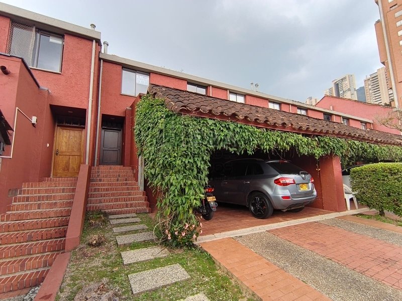 Casa En Arriendo - El Poblado, Medellín