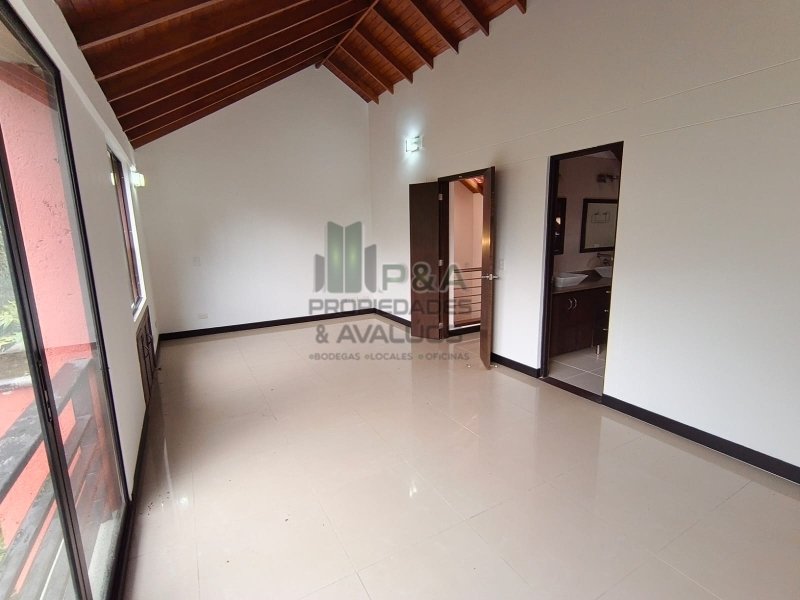 Casa En Arriendo - El Poblado, Medellín