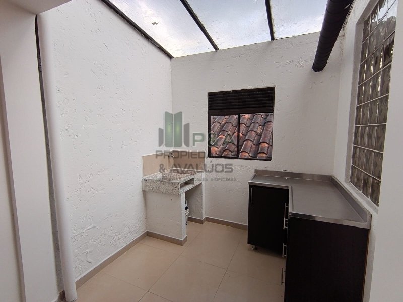 Casa En Arriendo - El Poblado, Medellín