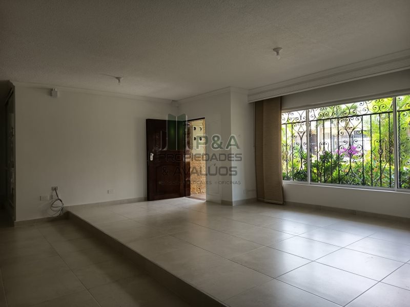 Casa-local disponible para Arriendo en Medellín Laureles Foto numero 1