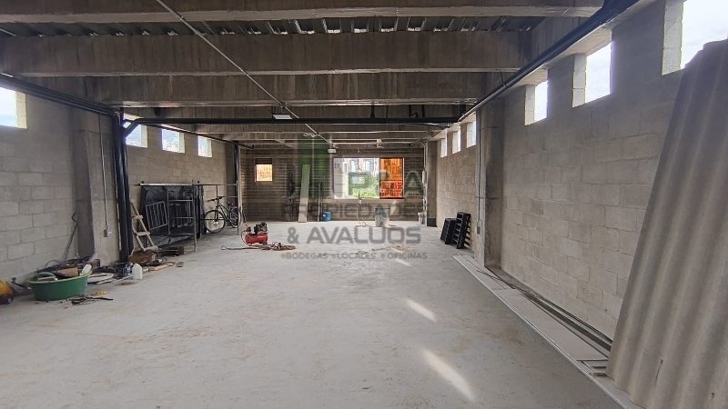 Bodega En Arriendo - Cristo Rey, Medellín