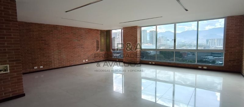 Oficina disponible para Arriendo en Medellín con un valor de $5,435,325 código 2782